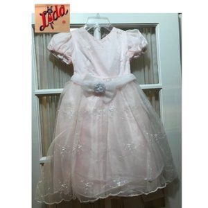 Lida short-sleeve, lined flower girl dress; size 4. Worn once.